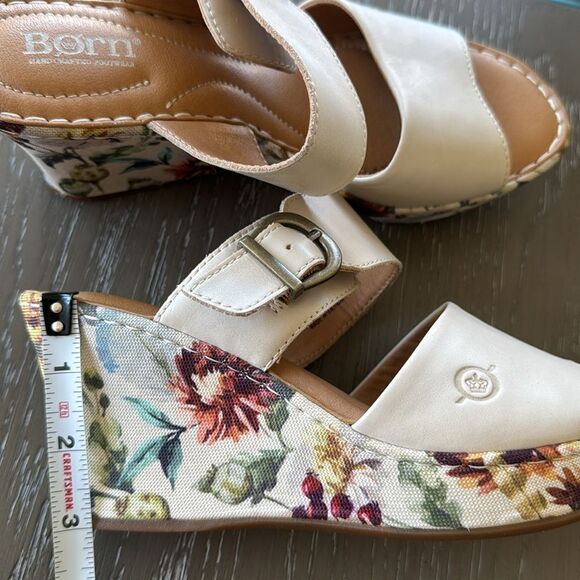 Born Women's Cream Leather Floral Print Buckle Wedge Comfortable Sandals Size 7M - Picture 7 of 12